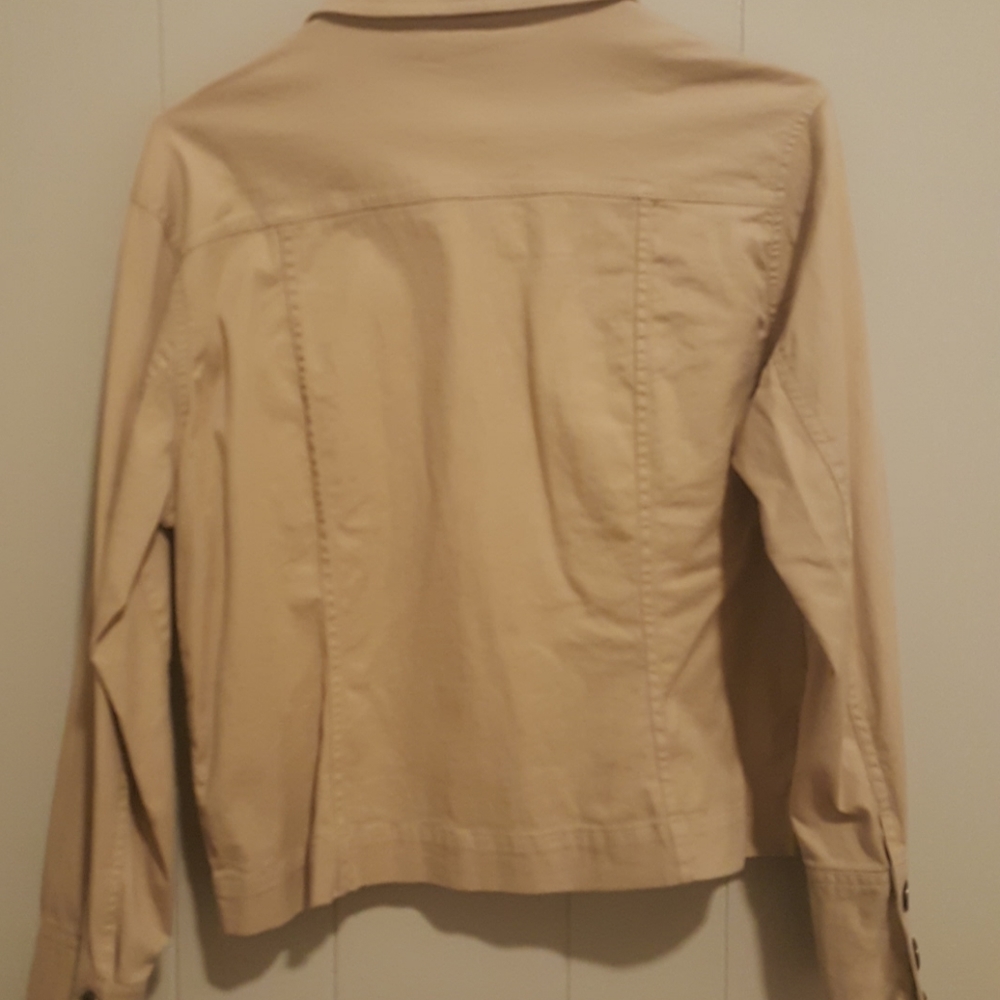 Lightweight Jacket - Picture 4 of 4